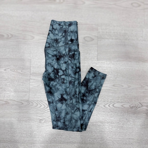 Athleta Salutation Stash Pocket II 7/8 Tight - Picture 7 of 7